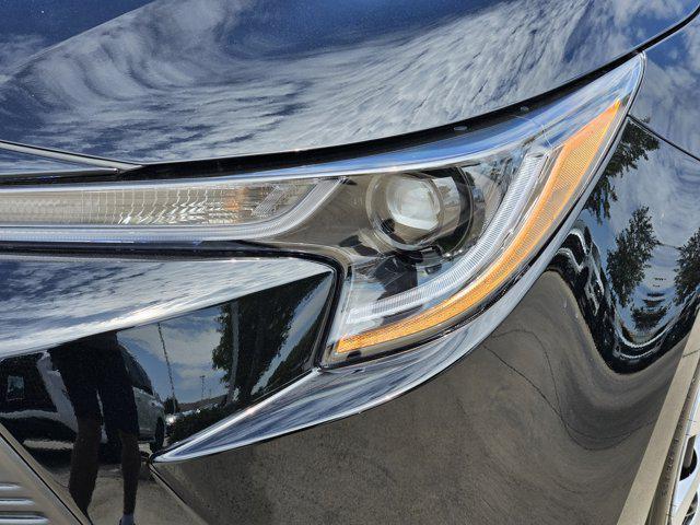 Photo of 2025 Midnight Black Metallic Toyota Corolla