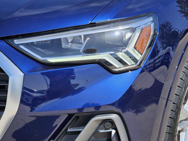 Photo of 2022 BLUE Audi Q3