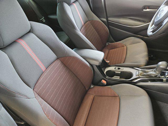 Photo of 2024 Classic Silver Metallic Toyota Corolla