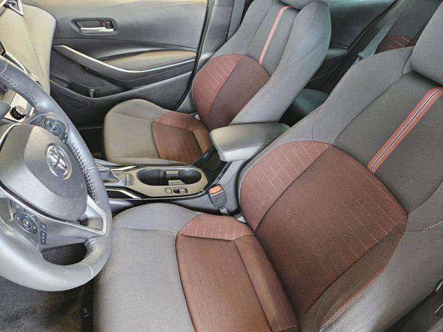 Photo of 2024 Classic Silver Metallic Toyota Corolla
