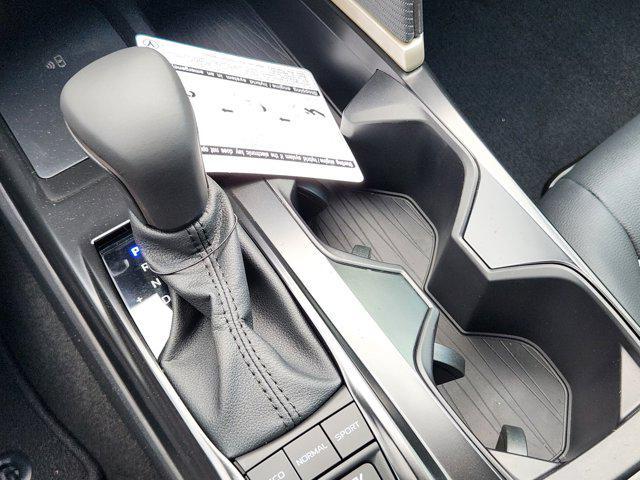 Photo of 2025 Ice Cap Toyota Camry