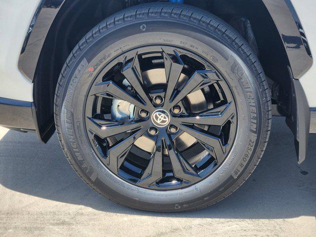 Photo of 2025 Wind Chill Pearl Toyota RAV4 Hybrid