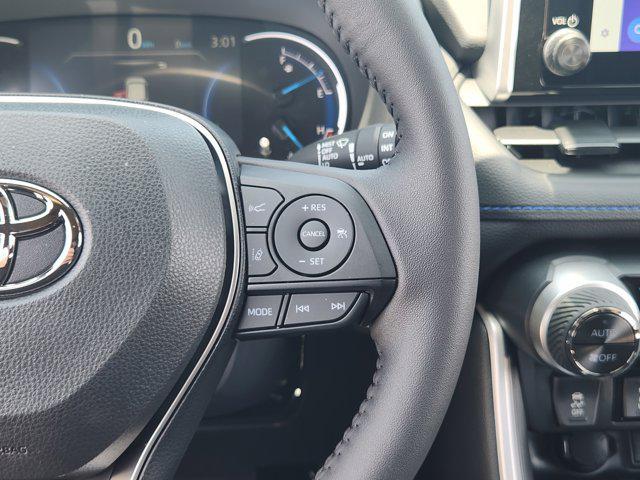 Photo of 2025 Wind Chill Pearl Toyota RAV4 Hybrid
