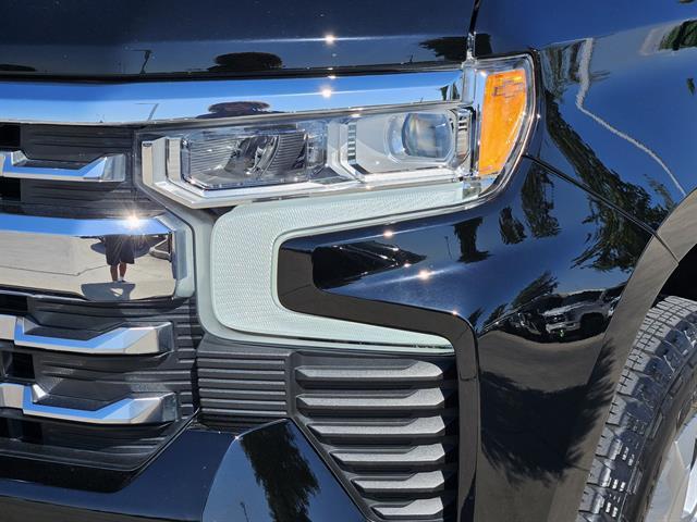 Photo of 2023 Black Chevrolet Silverado 1500