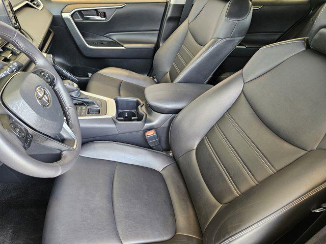 Photo of 2022 Silver Sky Metallic Toyota RAV4