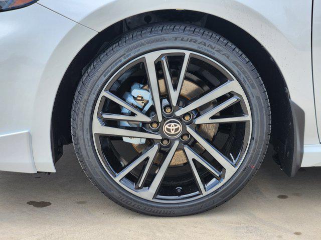 Photo of 2025 Wind Chill Pearl Toyota Camry