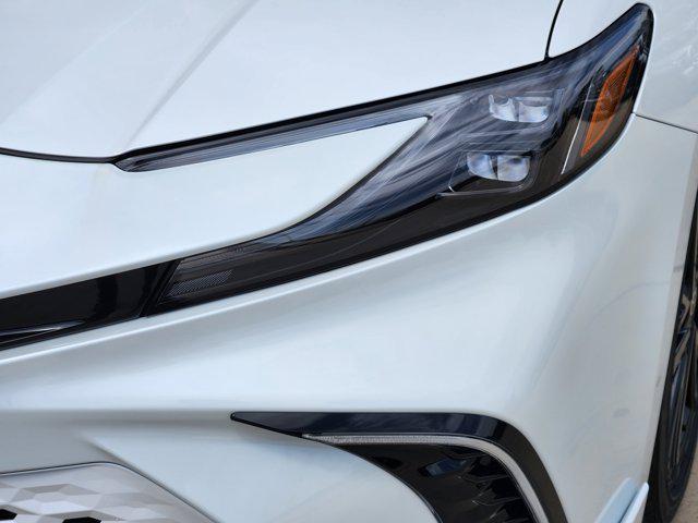 Photo of 2025 Wind Chill Pearl Toyota Camry