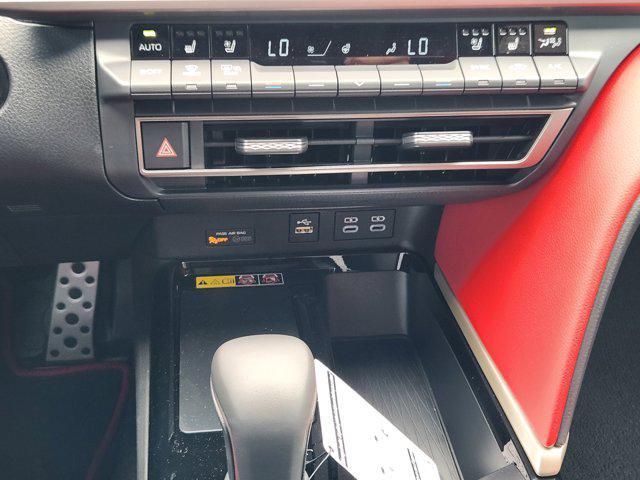 Photo of 2025 Wind Chill Pearl Toyota Camry