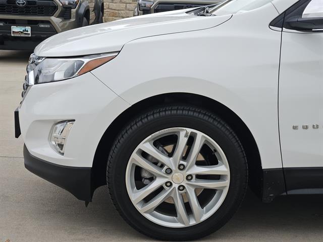 Photo of 2020 Summit White Chevrolet Equinox