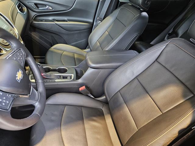 Photo of 2020 Summit White Chevrolet Equinox