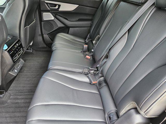 Photo of 2025 Lunar Silver Metallic Acura MDX