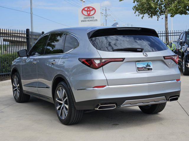 Photo of 2025 Lunar Silver Metallic Acura MDX