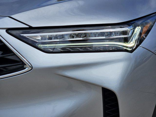 Photo of 2025 Lunar Silver Metallic Acura MDX