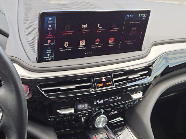 Photo of 2025 Lunar Silver Metallic Acura MDX
