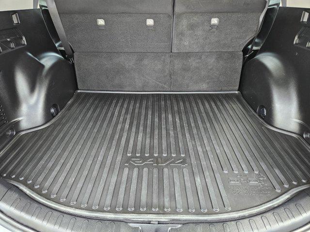 Photo of 2018 Silver Sky Metallic Toyota RAV4