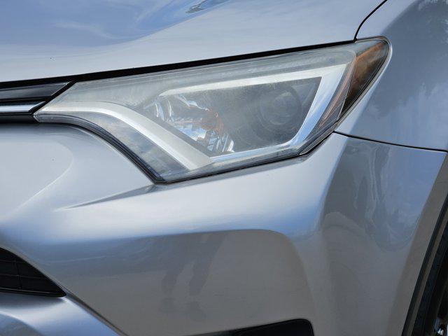 Photo of 2018 Silver Sky Metallic Toyota RAV4