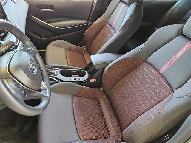 Photo of 2024 Classic Silver Metallic Toyota Corolla