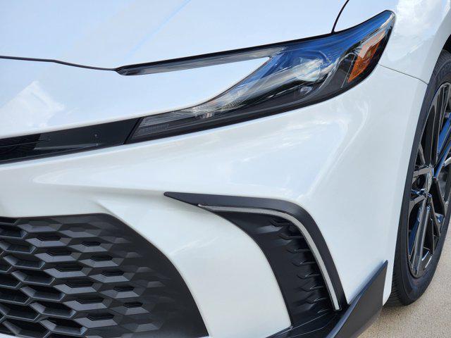 Photo of 2025 Ice Cap Toyota Camry