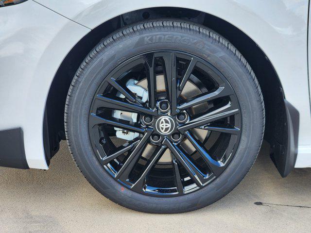 Photo of 2025 Ice Cap Toyota Camry