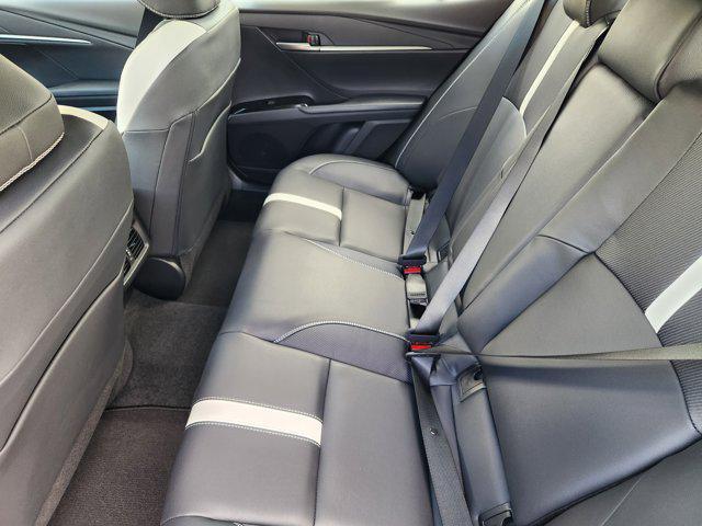 Photo of 2025 Ice Cap Toyota Camry