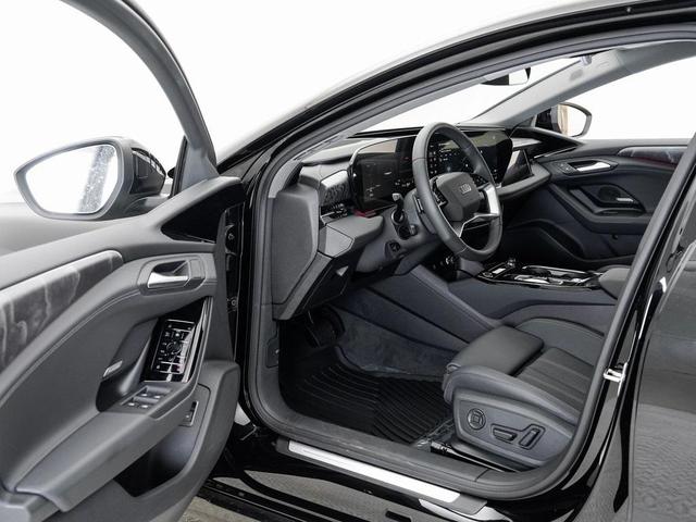 Photo of 2025 Mythos Black Metallic Audi A6 e-tron