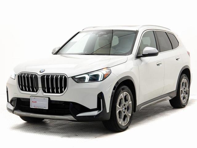 Photo of 2024 Mineral White Metallic BMW X1