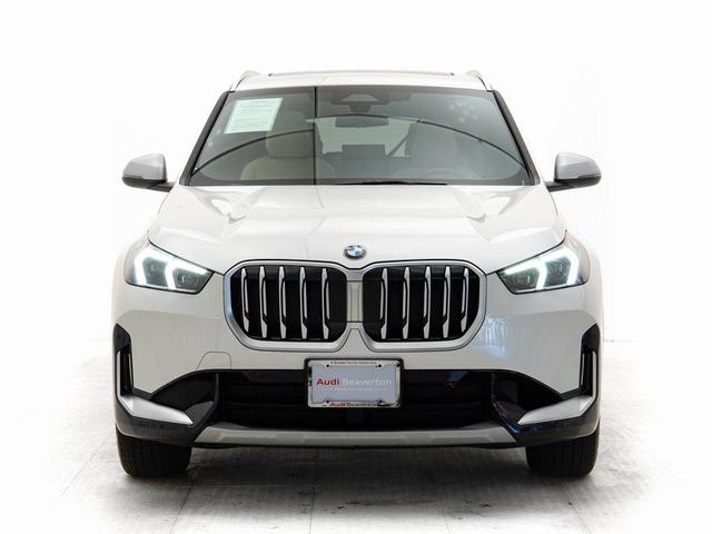 Photo of 2024 Mineral White Metallic BMW X1