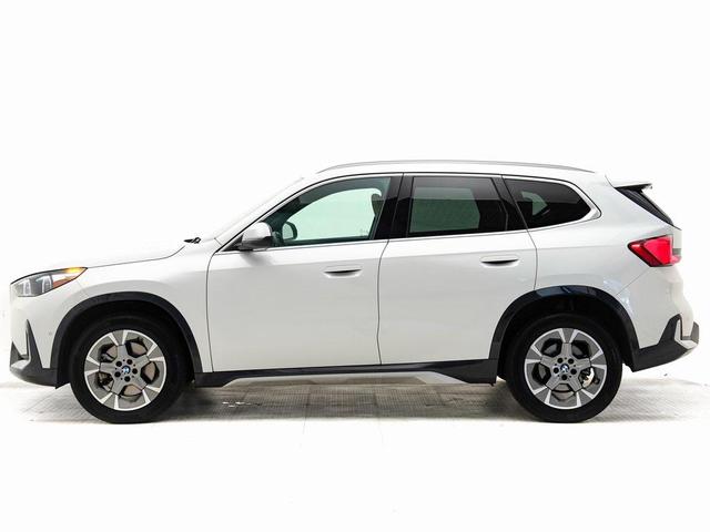 Photo of 2024 Mineral White Metallic BMW X1
