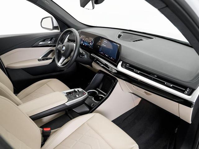 Photo of 2024 Mineral White Metallic BMW X1