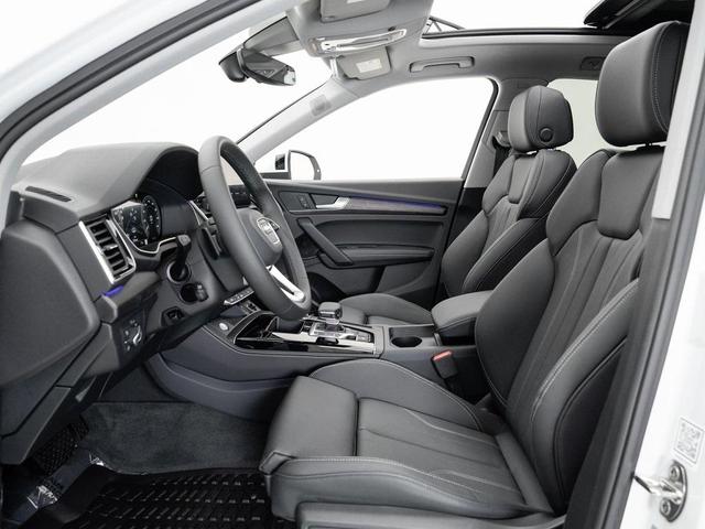 Photo of 2025 Glacier White Metallic Audi Q5
