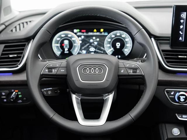 Photo of 2025 Glacier White Metallic Audi Q5