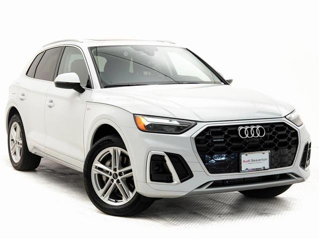 Photo of 2025 Glacier White Metallic Audi Q5