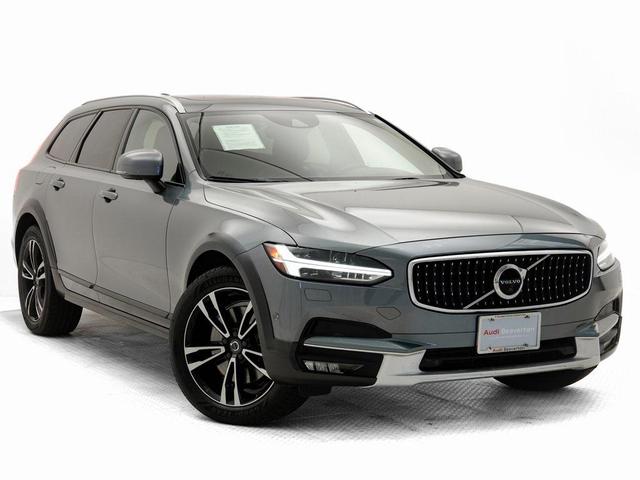 2018 Volvo V90 Cross Country
