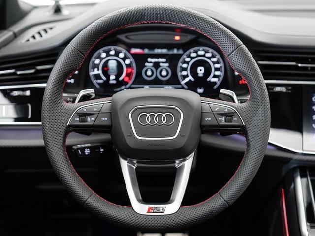 Photo of 2025 Chili Red Metallic Audi RS Q8