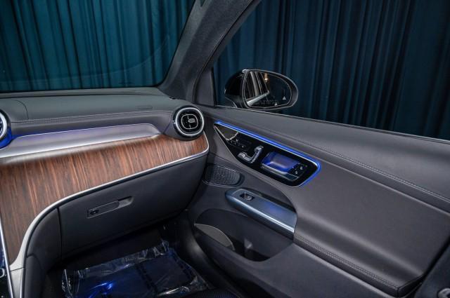 Photo of 2025 Black Mercedes-Benz GLC 300