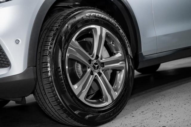 Photo of 2022 Cirrus Silver Metallic Mercedes-Benz GLC 300