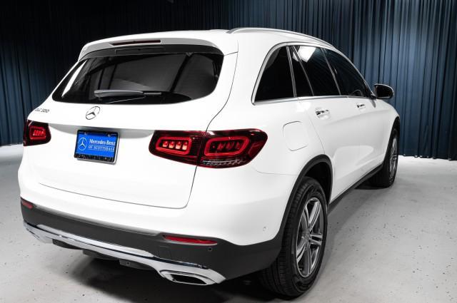 Photo of 2022 Polar White Mercedes-Benz GLC 300