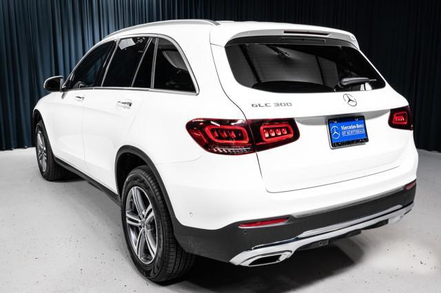 Photo of 2022 Polar White Mercedes-Benz GLC 300