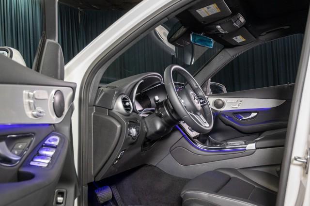 Photo of 2022 Polar White Mercedes-Benz GLC 300