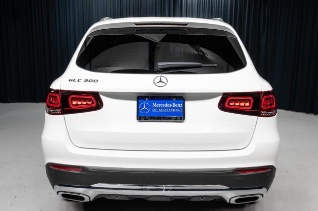Photo of 2022 Polar White Mercedes-Benz GLC 300