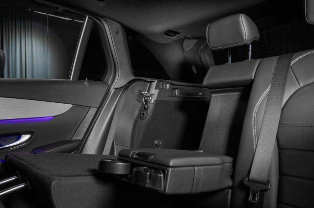 Photo of 2022 Polar White Mercedes-Benz GLC 300