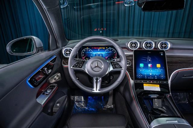 Photo of 2025 Cirrus Silver Metallic Mercedes-Benz GLC 300