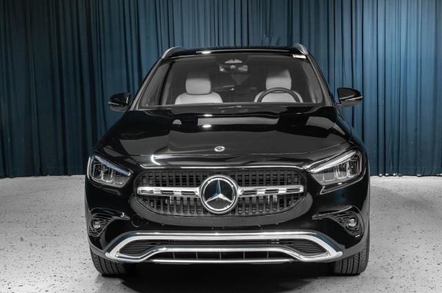 Photo of 2025 Cosmos Black Metallic Mercedes-Benz GLA 250