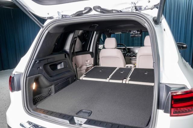 Photo of 2025 Polar White Mercedes-Benz GLB 250
