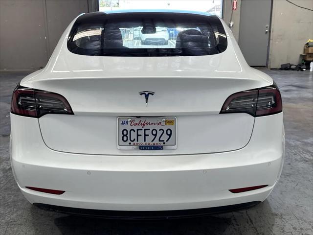 Photo of 2017 white Tesla Model 3