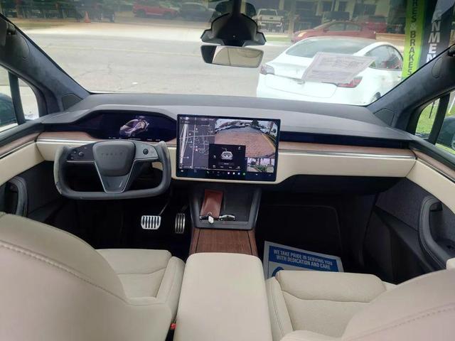 Photo of 2022 grey Tesla Model X