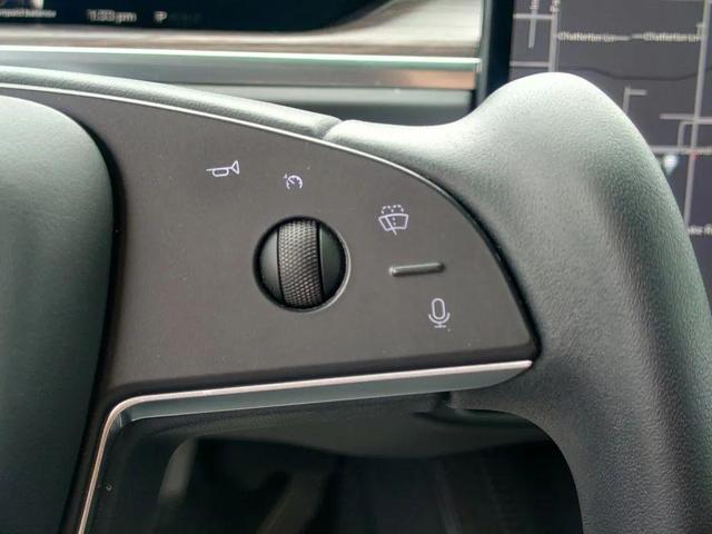 Photo of 2022 grey Tesla Model X