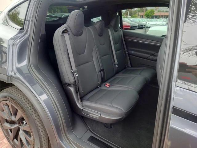Photo of 2022 grey Tesla Model X