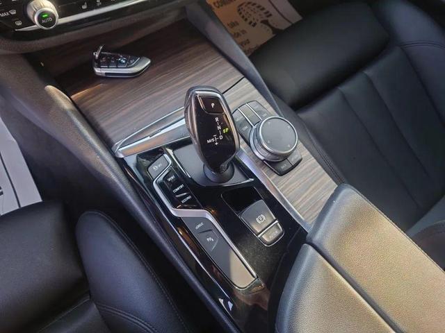 Photo of 2019 White BMW 530e