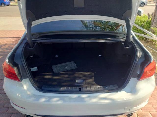 Photo of 2019 White BMW 530e